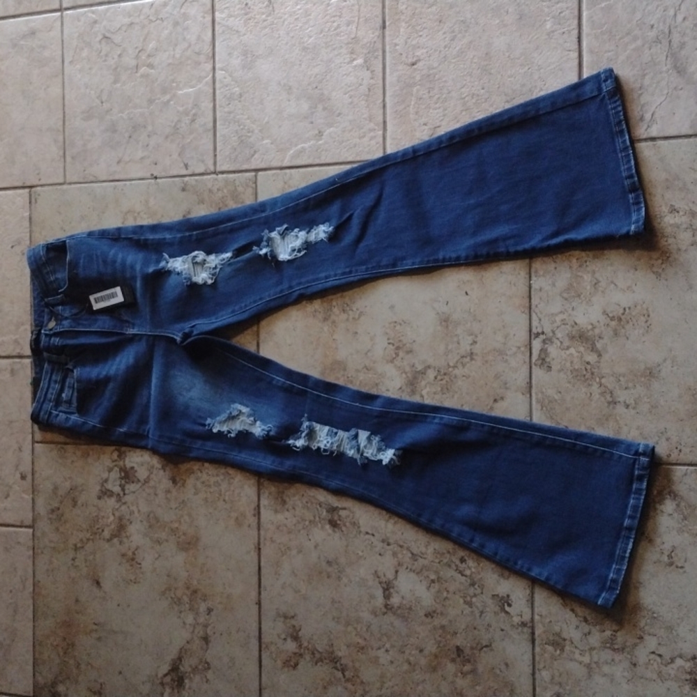 NWT Nina Rossi size 5 Flare dark distressed denim/jeans